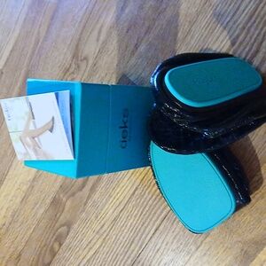 Black Obsidian Tieks in Original Box ■ Size 9